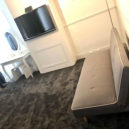 Ac Lounge 125 Leilighet Rochford Eksteriør bilde