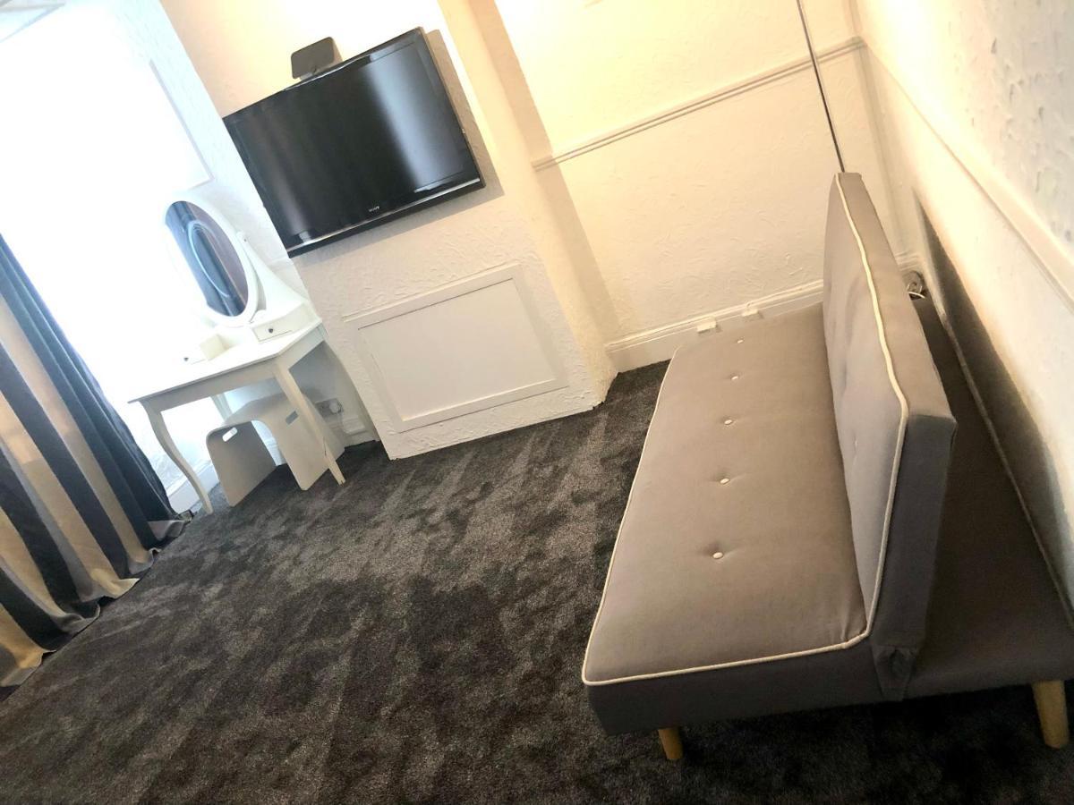 Ac Lounge 125 Leilighet Rochford Eksteriør bilde